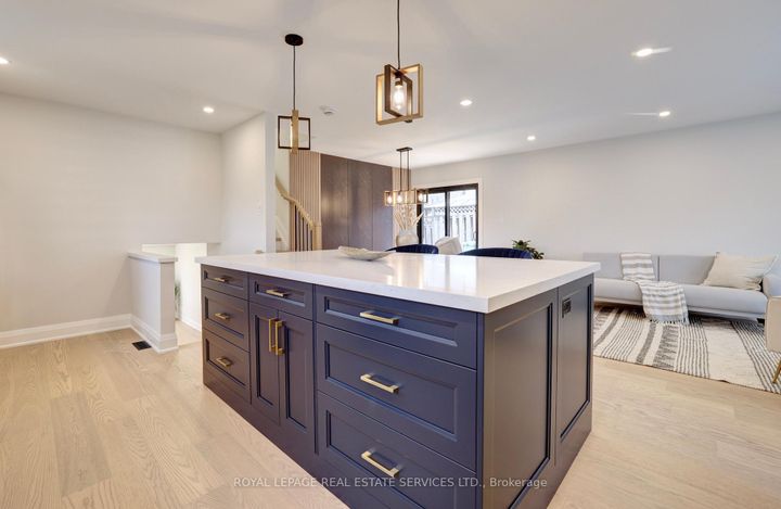 Photo 13 at 91 Forestgate Drive, Fessenden, Hamilton