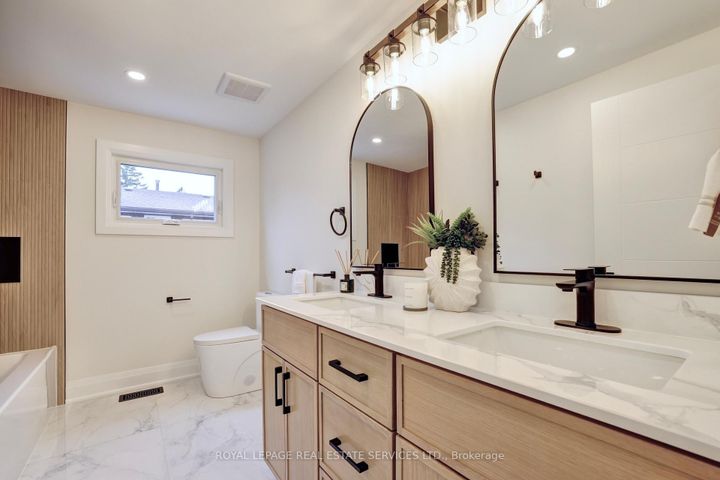 Photo 20 at 91 Forestgate Drive, Fessenden, Hamilton