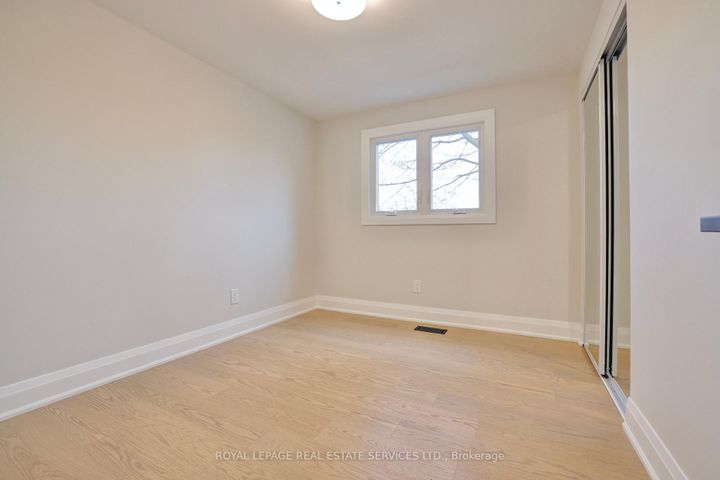 Photo 22 at 91 Forestgate Drive, Fessenden, Hamilton