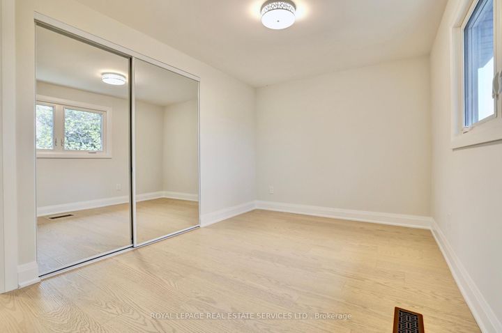 Photo 26 at 91 Forestgate Drive, Fessenden, Hamilton