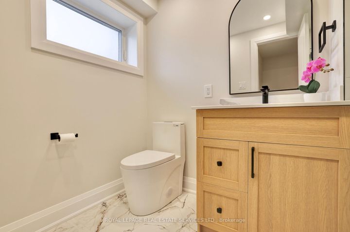 Photo 34 at 91 Forestgate Drive, Fessenden, Hamilton