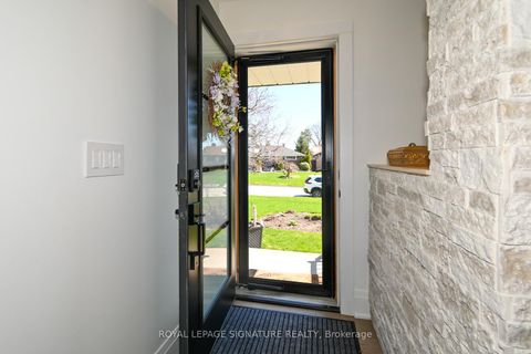 Photo 2 at 522 Rosmere Street, McLaughlin, Oshawa
