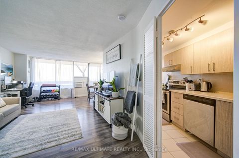 Photo 4 at Ph#11 - 11 Wincott Drive, The Westway, Toronto