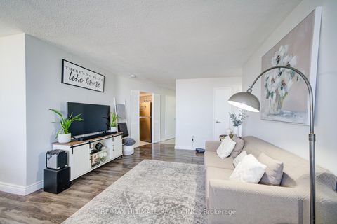 Photo 8 at Ph#11 - 11 Wincott Drive, The Westway, Toronto