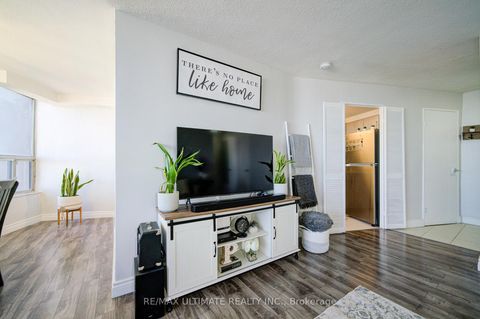 Photo 15 at Ph#11 - 11 Wincott Drive, The Westway, Toronto