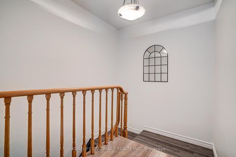 Photo 19 at 104 Tanjoe Crescent, Newtonbrook West, Toronto