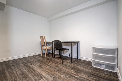 Photo 36 at 104 Tanjoe Crescent, Newtonbrook West, Toronto