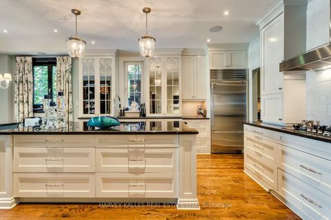 Photo 14 at 92 South Drive, Moore Park, Toronto