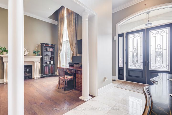 Photo 6 at 20 Aubrietia Court, Oak Ridges, Richmond Hill