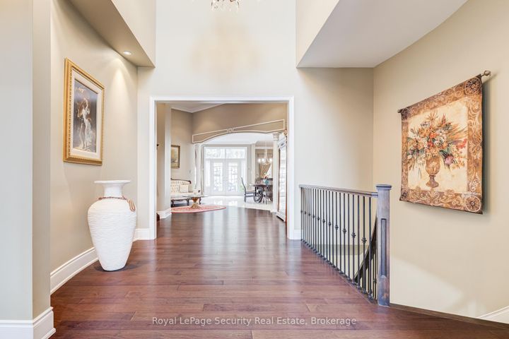 Photo 9 at 20 Aubrietia Court, Oak Ridges, Richmond Hill