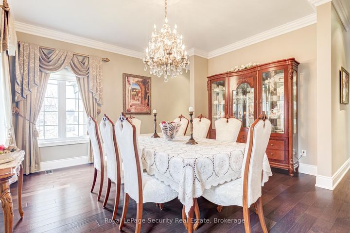 Photo 10 at 20 Aubrietia Court, Oak Ridges, Richmond Hill