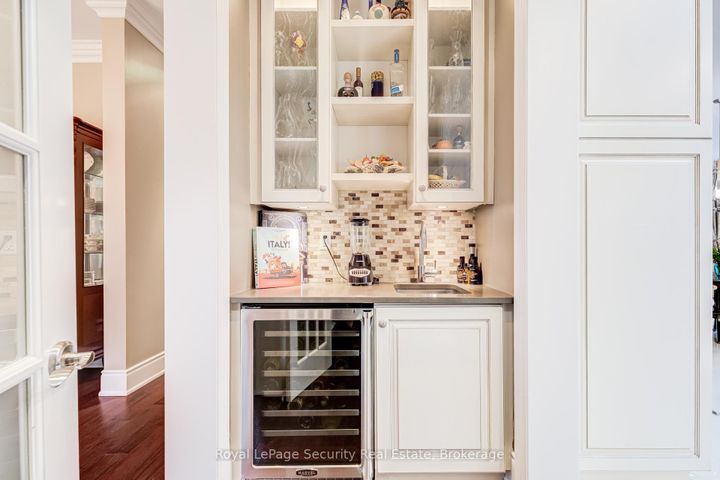Photo 11 at 20 Aubrietia Court, Oak Ridges, Richmond Hill