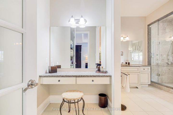 Photo 21 at 20 Aubrietia Court, Oak Ridges, Richmond Hill