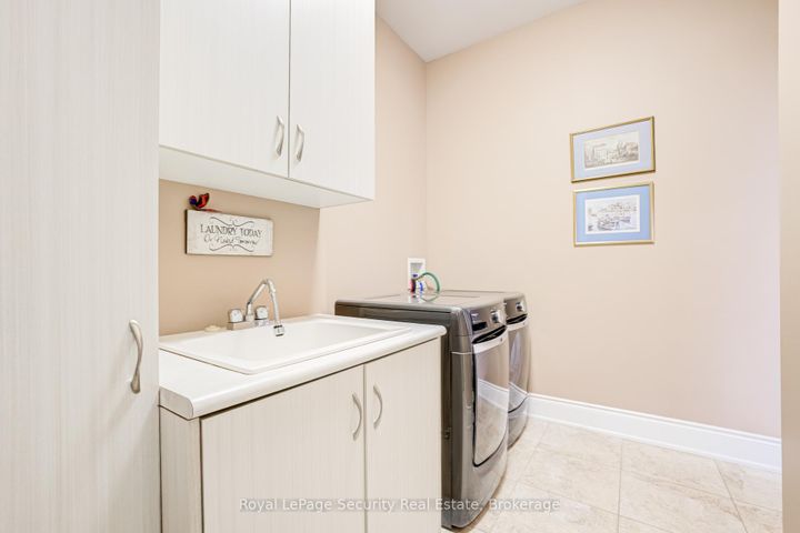 Photo 28 at 20 Aubrietia Court, Oak Ridges, Richmond Hill