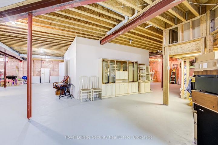 Photo 35 at 20 Aubrietia Court, Oak Ridges, Richmond Hill