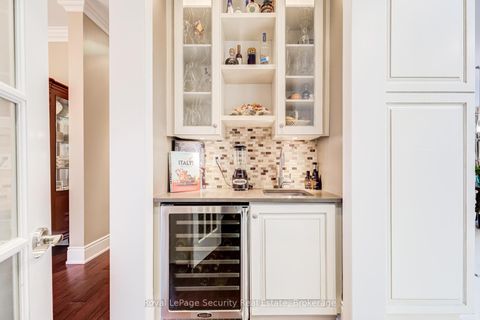 Photo 11 at 20 Aubrietia Court, Oak Ridges, Richmond Hill