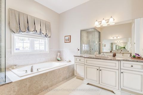 Photo 23 at 20 Aubrietia Court, Oak Ridges, Richmond Hill