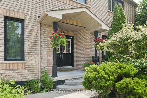 Photo 3 at 29 Batson Drive, Aurora Village, Aurora