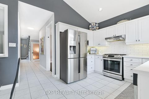 Photo 13 at 29 Batson Drive, Aurora Village, Aurora