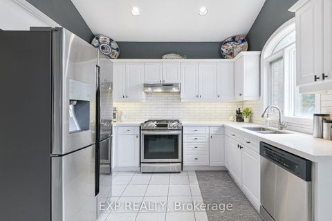 Photo 14 at 29 Batson Drive, Aurora Village, Aurora