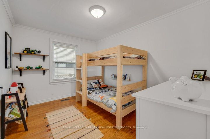 Photo 12 at 602 Stephens Crescent, WO West, Oakville