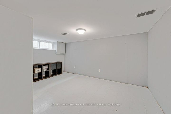 Photo 22 at 602 Stephens Crescent, WO West, Oakville