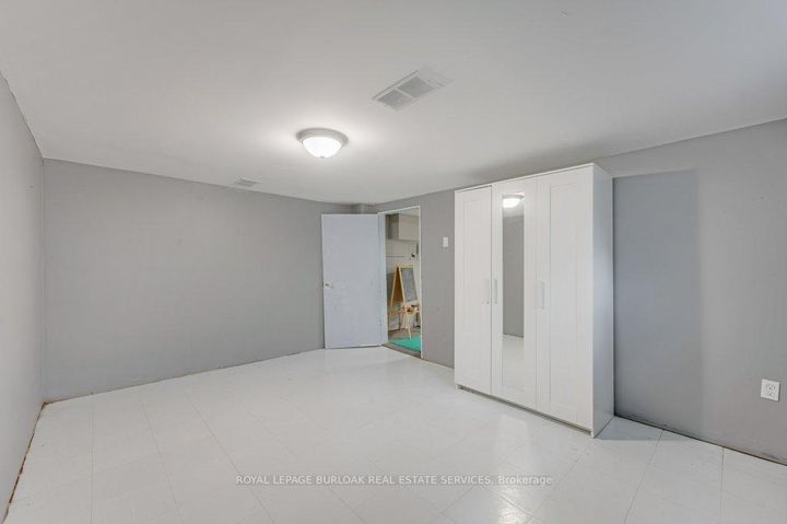 Photo 23 at 602 Stephens Crescent, WO West, Oakville