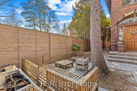 Photo 2 at 132 Indian Road, Swansea, Toronto