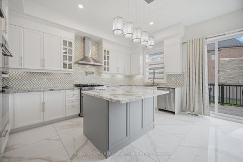 Photo 8 at 143 Ballantyne Boulevard, Vellore Village, Vaughan