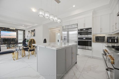 Photo 9 at 143 Ballantyne Boulevard, Vellore Village, Vaughan