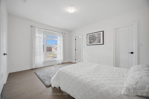 Photo 25 at 143 Ballantyne Boulevard, Vellore Village, Vaughan
