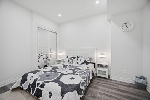 Photo 35 at 143 Ballantyne Boulevard, Vellore Village, Vaughan