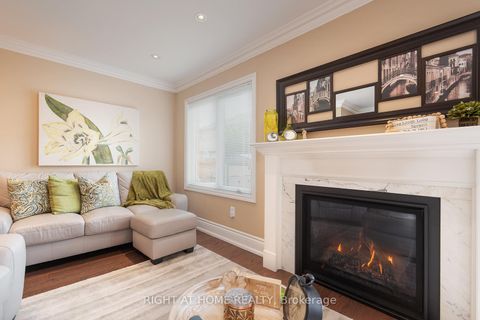 Photo 8 at 104 Pinedale Gate, East Woodbridge, Vaughan