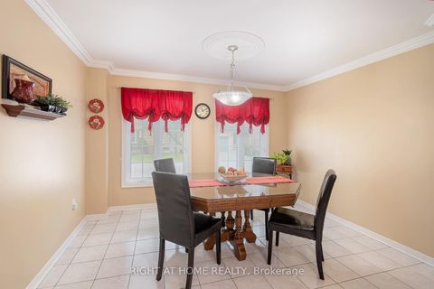 Photo 14 at 104 Pinedale Gate, East Woodbridge, Vaughan