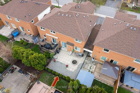 Photo 37 at 104 Pinedale Gate, East Woodbridge, Vaughan