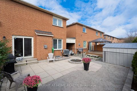 Photo 39 at 104 Pinedale Gate, East Woodbridge, Vaughan