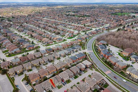 Photo 43 at 104 Pinedale Gate, East Woodbridge, Vaughan