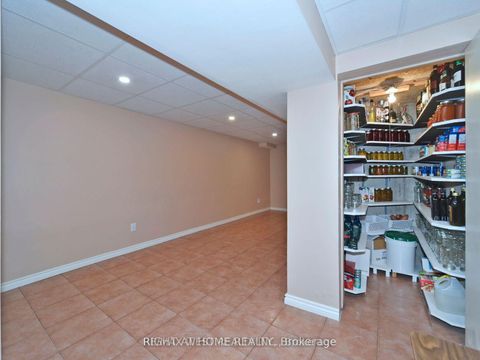 Photo 44 at 104 Pinedale Gate, East Woodbridge, Vaughan