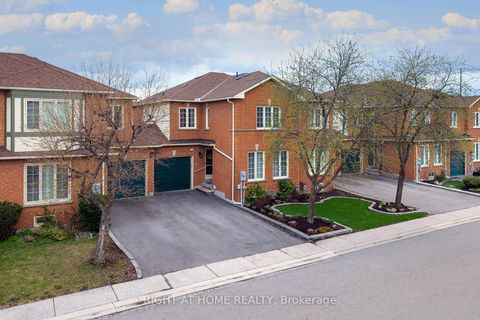 Photo 45 at 104 Pinedale Gate, East Woodbridge, Vaughan