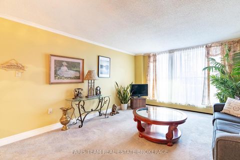 Photo 10 at 48 - 2 Albert Street, North Shore, Barrie