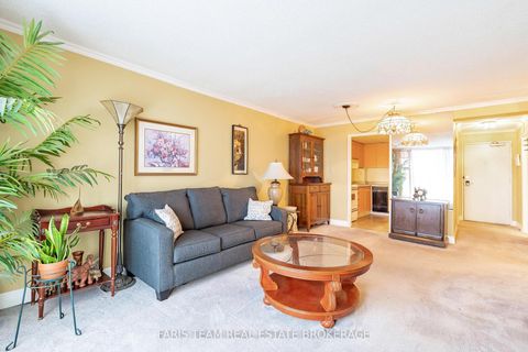 Photo 13 at 48 - 2 Albert Street, North Shore, Barrie