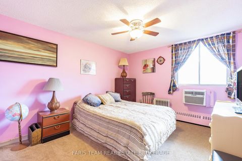 Photo 14 at 48 - 2 Albert Street, North Shore, Barrie