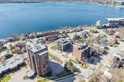 Photo 25 at 48 - 2 Albert Street, North Shore, Barrie