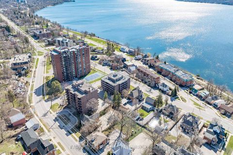 Photo 26 at 48 - 2 Albert Street, North Shore, Barrie