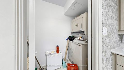 Photo 26 at 610 - 30 Greenfield Avenue, Willowdale East, Toronto
