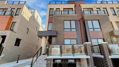 Photo 2 at 21 - 235 Mclevin Avenue, Malvern, Toronto