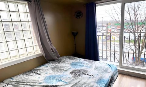 Photo 6 at 212 - 870 Jane Street, Smythe, Toronto