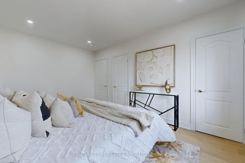 Photo 17 at 132 Budea Crescent, Maryvale, Toronto