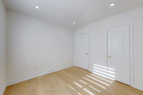 Photo 20 at 132 Budea Crescent, Maryvale, Toronto