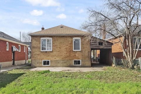 Photo 38 at 132 Budea Crescent, Maryvale, Toronto